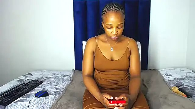 Pinkdollyg online show from 11.02.25