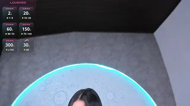 ReinaChloe online show from 02.25.26