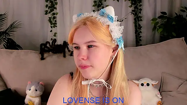 ElizSpieth online show from 10.17.25