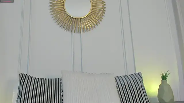 CharlotteBrownn  online show from 04.18.26