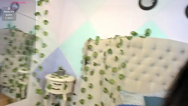 ZaharaSkylar online show from 11.05.25