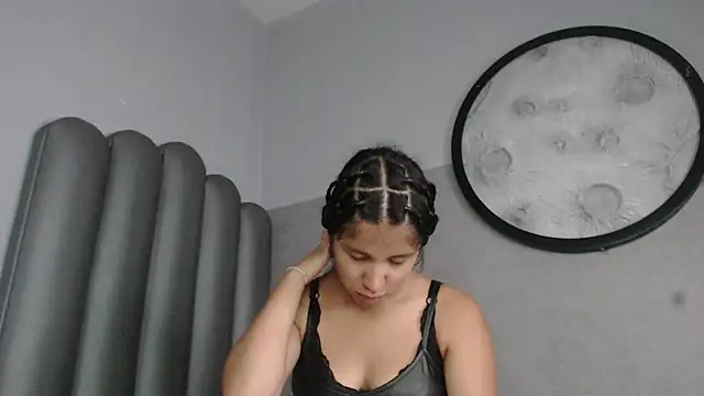 Lucy-23 online show from 04.19.26