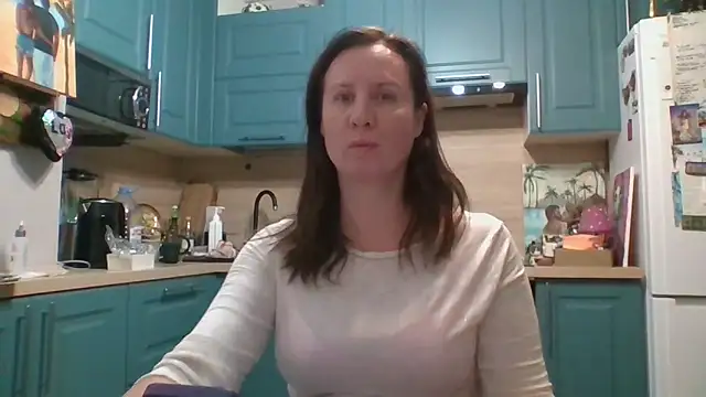 ALICAINWONDERLAND online show from 12.02.25