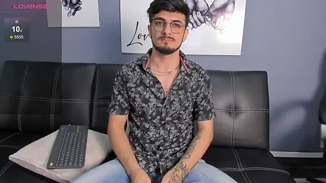 AaronFuentes7 online show from 09.12.25