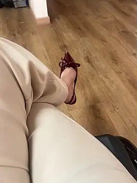 larsonbeverly online show from 03.17.26