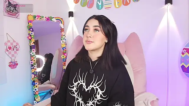 justonecute online show from 04.03.26