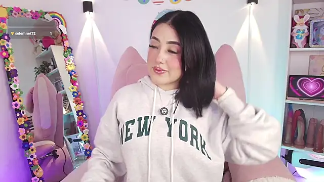 justonecute online show from 04.07.26