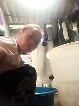 Snapshot of CoMay003 chatting on 09.10.25 CoMay003 online show from 09.10.25