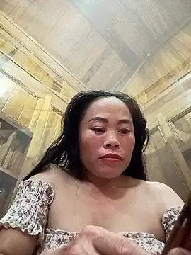 Snapshot of CoMay003 chatting on 10.03.25 CoMay003 online show from 10.03.25