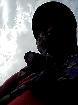 Snapshot of CoMay003 chatting on 10.12.25 CoMay003 online show from 10.12.25