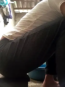 Snapshot of CoMay003 chatting on 10.16.25 CoMay003 online show from 10.16.25