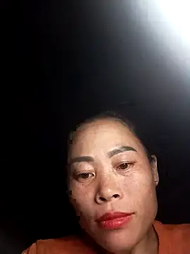 Snapshot of CoMay003 chatting on 10.19.25 CoMay003 online show from 10.19.25