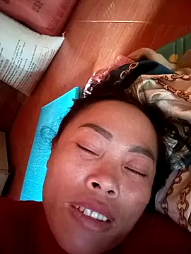 Snapshot of CoMay003 chatting on 10.30.25 CoMay003 online show from 10.30.25