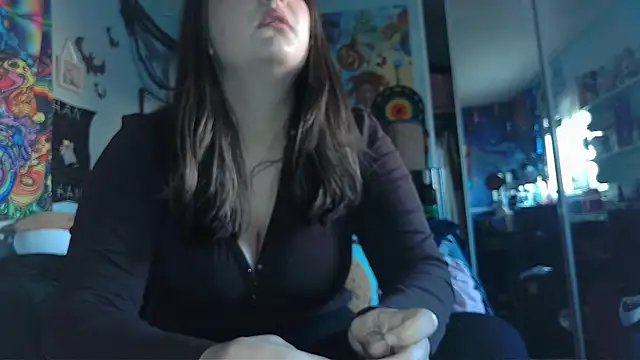 Snapshot of bimbo_gurl chatting on 10.28.25 bimbo gurl online show from 10.28.25