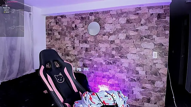 Snapshot of samiacooper25 chatting on 02.13.26 samiacooper25 online show from 02.13.26