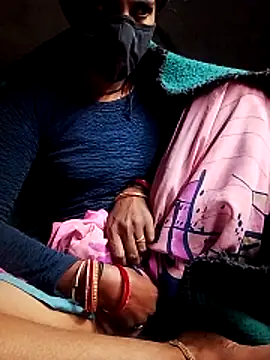 Snapshot of MISS-KAYA chatting on 11.14.25 MISS-KAYA online show from 11.14.25