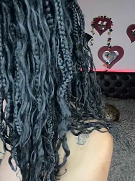 Snapshot of Babylulu_b chatting on 11.27.25 Babylulu b online show from 11.27.25