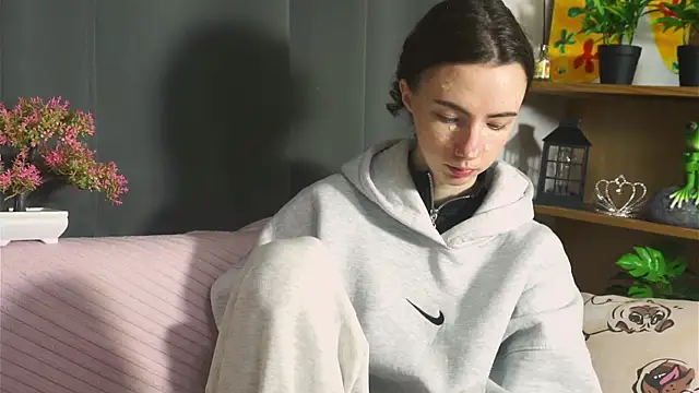 DeneenTurja online show from 09.30.25