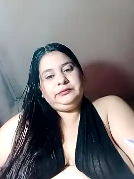 Snapshot of Ayma1983 chatting on 11.07.25 Ayma1983 online show from 11.07.25