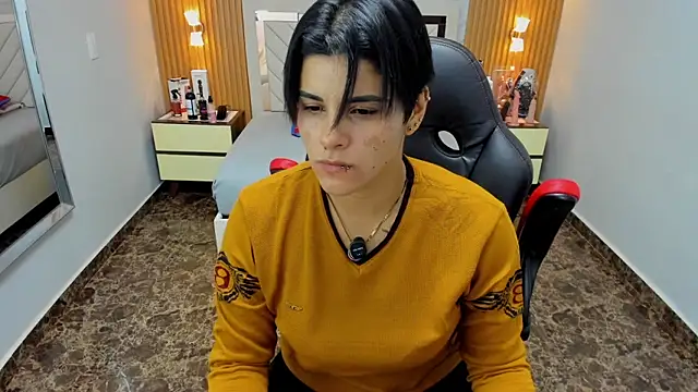 KAROLLJONES1 online show from 12.17.25