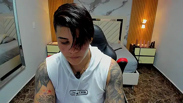 KAROLLJONES1 online show from 03.04.26