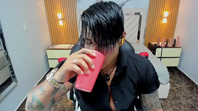 KAROLLJONES1 online show from 04.16.26