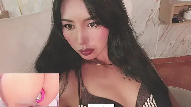 Miss Charlottet online show from 03.08.26