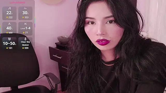 Miss Charlottet online show from 04.12.26