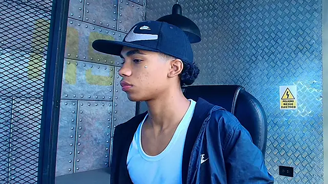 AlanCutee online show from 10.21.25