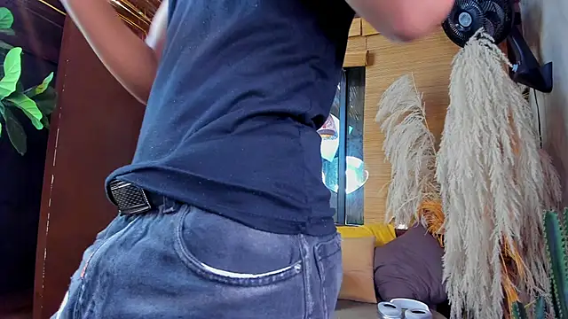 AlanCutee online show from 11.28.25