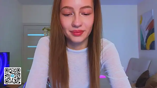 Snapshot of EsyaMeglin chatting on 10.18.25 EsyaMeglin online show from 10.18.25