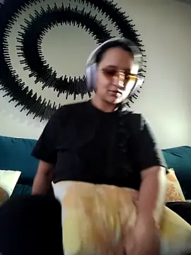 Esmeralda333 online show from 02.24.26