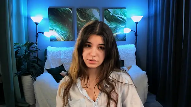 AnoraDark online show from 10.04.25