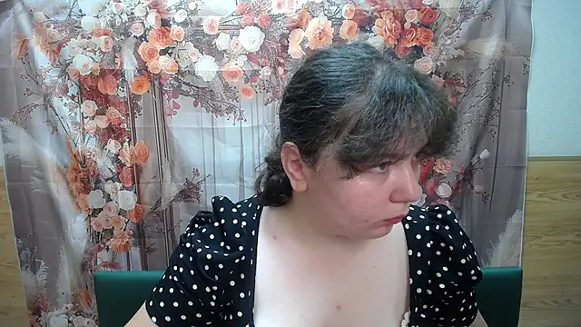 Snapshot of NeonilaLisova chatting on 07.15.26 NeonilaLisova online show from 07.15.26