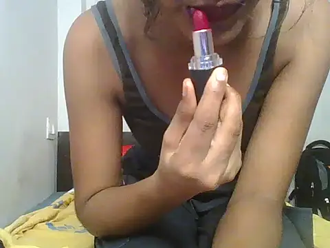 queen model25 online show from 09.18.25