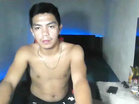 Hunky paul online show from 04.17.26