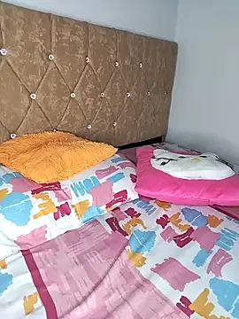 Nahomy cm online show from 03.17.26