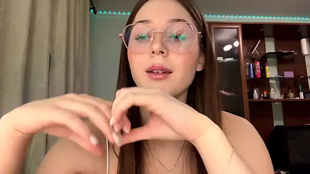 Adel strongwoman online show from 12.13.25