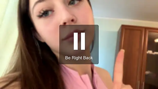 Snapshot of Adel_strongwoman chatting on 04.25.26 Adel strongwoman online show from 04.25.26