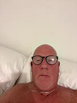 Snapshot of philefc chatting on 09.29.25 philefc online show from 09.29.25