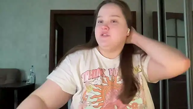 Alice898 online show from 10.18.25