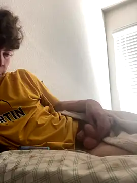 Snapshot of lil_dick_wonder chatting on 10.02.25 lil dick wonder online show from 10.02.25