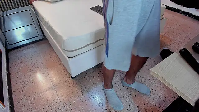 Snapshot of FYKMOR_1 chatting on 09.10.25 FYKMOR 1 online show from 09.10.25