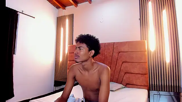 FYKMOR 1 online show from 11.10.25