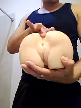 Snapshot of Sanz4200 chatting on 11.20.25 Sanz4200 online show from 11.20.25