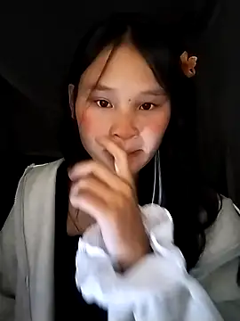 Snapshot of saronla_03 chatting on 09.26.25 saronla 03 online show from 09.26.25