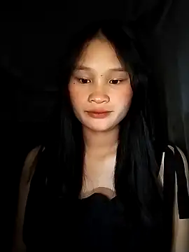 Snapshot of saronla_03 chatting on 10.02.25 saronla 03 online show from 10.02.25