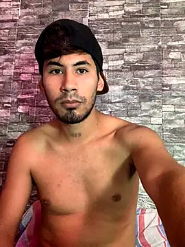 Snapshot of NanetX chatting on 10.03.25 NanetX online show from 10.03.25