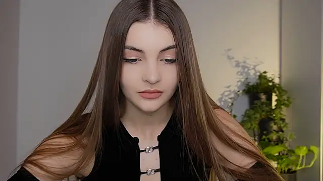 MayTease online show from 10.09.25