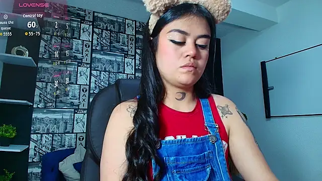 Mia Morelli  online show from 09.25.25